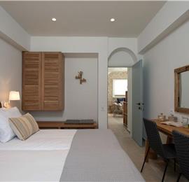 3 bedroom villa with pool & sea views, near Palaiokastrítsa, sleeps 6